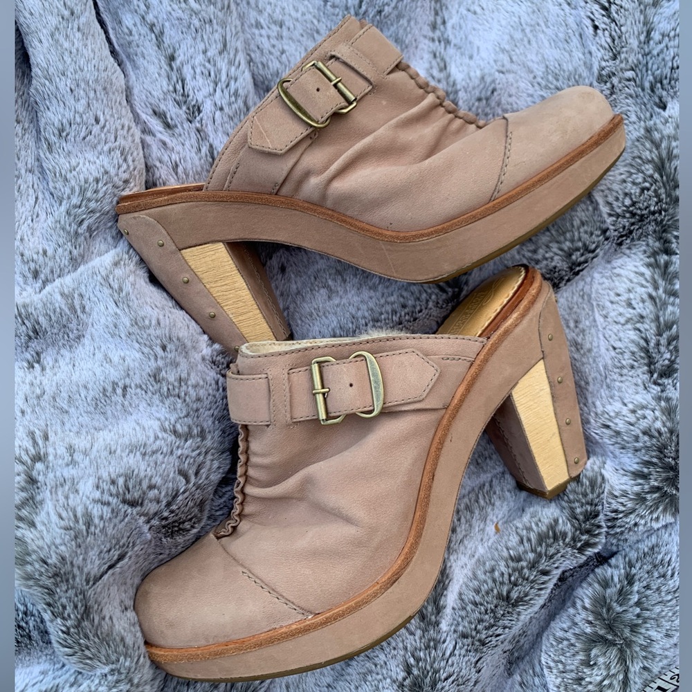 Timberland Sherpa-Lined Clogs - size 9